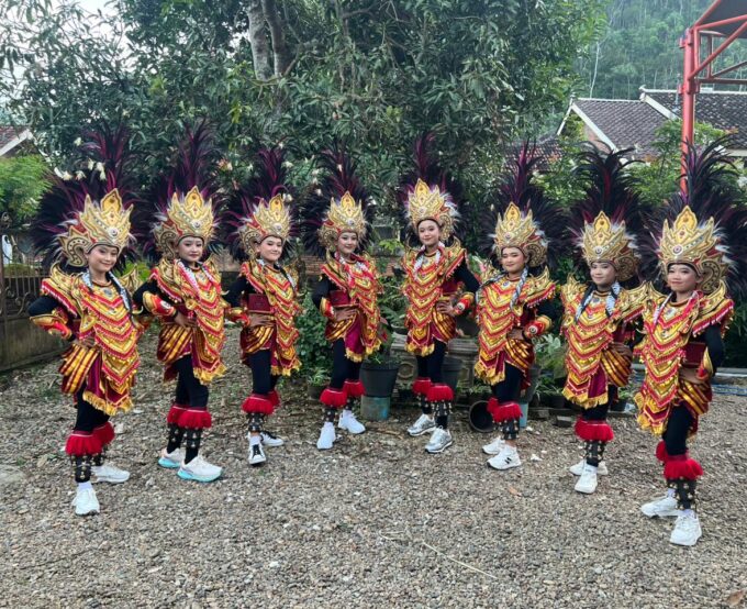 Menyemarakkan SERASI di Museum Song Terus